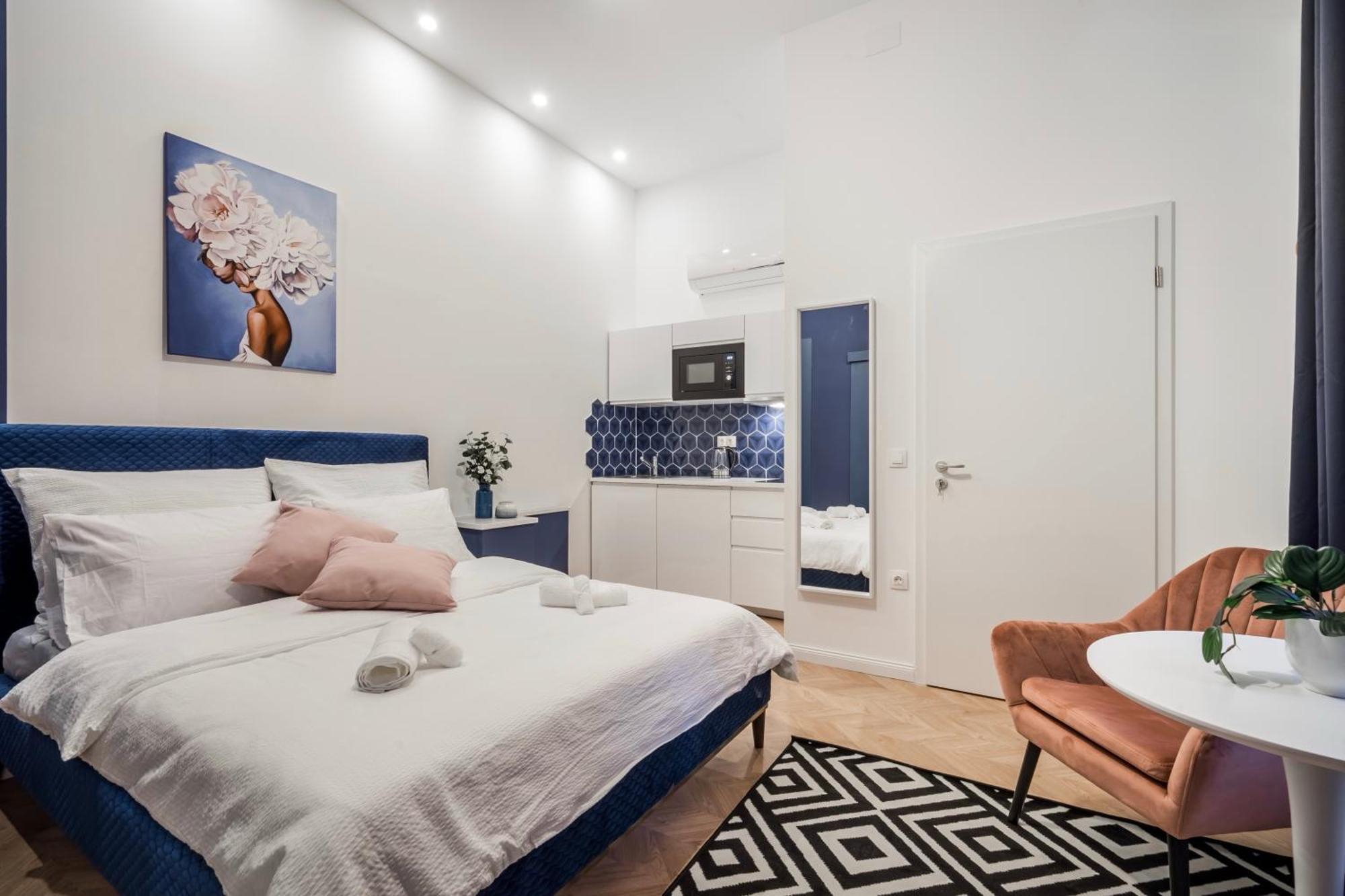 D58 - Grand Boulevard Royal Apartment - Best Location By Bqa Budapest Exterior photo